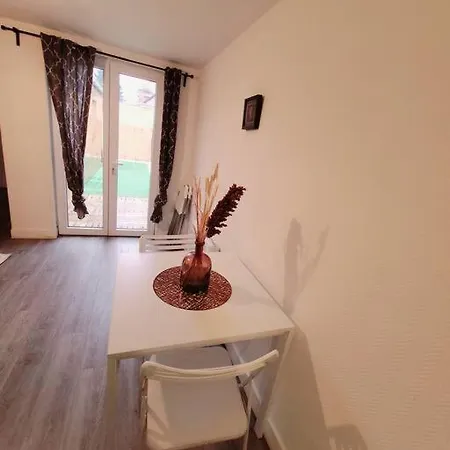 T2 Cosy Et Calme Avec Terrasse Apartment Tourcoing Exterior photo